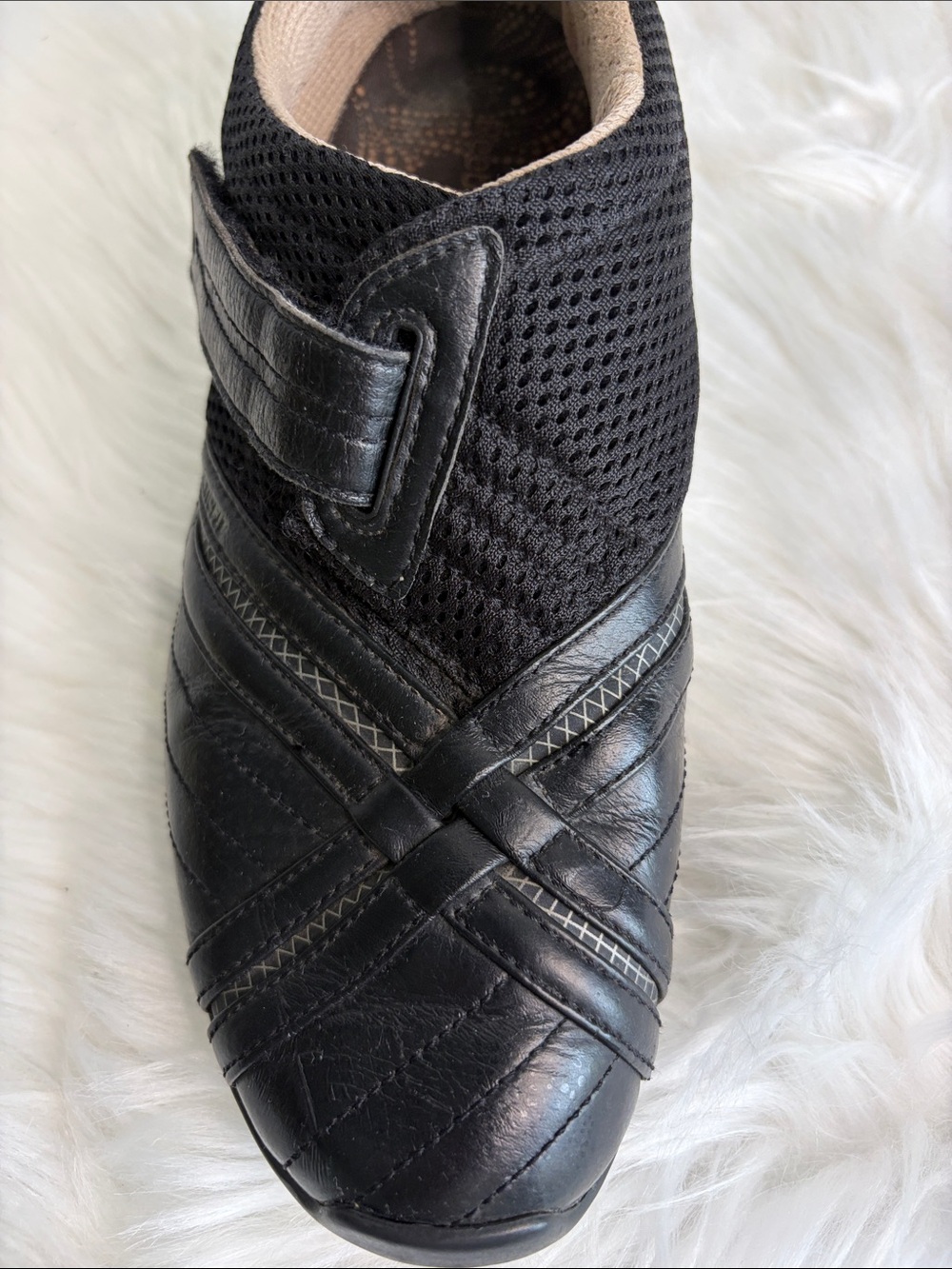 REEBOK Black Leather & Mesh Women’s Walking Shoes Velcro Strap Sneakers SIZE 9